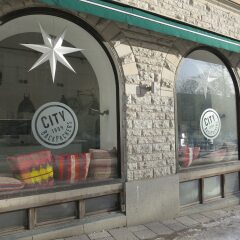 City BackPackers Hostel городской автобус