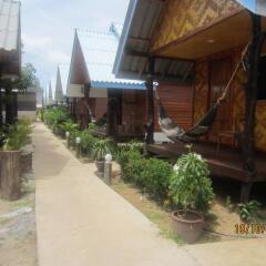 Отель New Coconut Bungalow Ланта фото 2