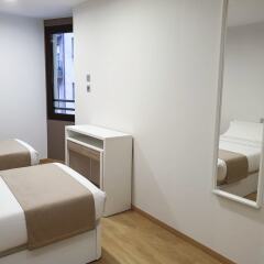 Ginosi Pedralbes Hotel комната для гостей фото 4