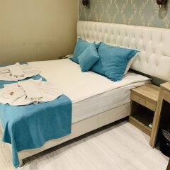 Отель Alright Suites сейф в номере