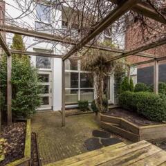 Отель B&B In Negentienvijf