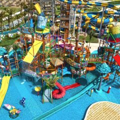Отель Emerald Resort and Aqua Park бассейн