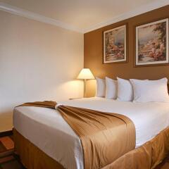 Отель Best Western Royal Host Inn комната для гостей фото 3