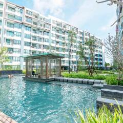 Отель Centrio Phuket By Favstay бассейн