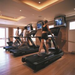 Movenpick Hotel Doha фитнесс-зал фото 2