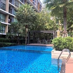 Отель Modern Loft Icondo @ Sukhumvit 103 Бангкок бассейн