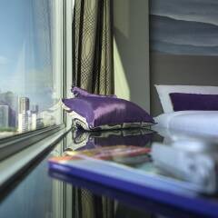 V Hotel Lavender балкон