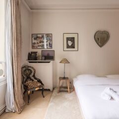 Отель Charming Townhouse Near Parc Montsouris Франция, Париж - отзывы, цены и фото номеров - забронировать отель Charming Townhouse Near Parc Montsouris онлайн комната для гостей