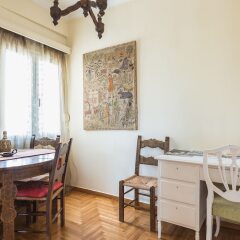 Отель Central Athens Loft в номере