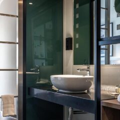 Отель Radisson Hotel Zurich Airport Швейцария, Рюмланг - 2 отзыва об отеле, цены и фото номеров - забронировать отель Radisson Hotel Zurich Airport онлайн ванная