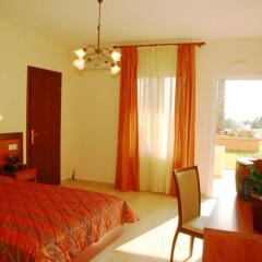 Kelyfos Hotel Bungalows And Suites Ситония комната для гостей фото 2