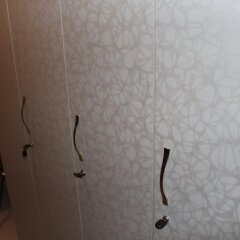 Hostel Holiday Host сейф в номере