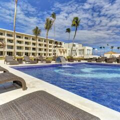 Отель Royalton Bavaro Resort & Spa - All Inclusive Доминикана, Пунта Кана - отзывы, цены и фото номеров - забронировать отель Royalton Bavaro Resort & Spa - All Inclusive онлайн бассейн фото 2