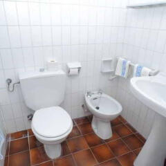 Отель Apartamentos Sa Clau ванная