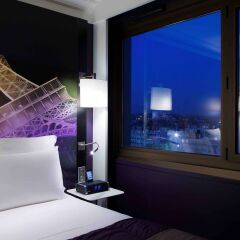 Отель Mercure Paris Centre Tour Eiffel Париж комната для гостей