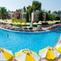Отель VONRESORT Golden Beach - All Inclusive бассейн фото 3