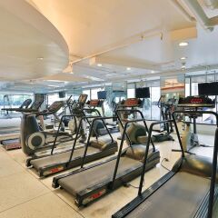 Siri Sathorn Hotel фитнесс-зал