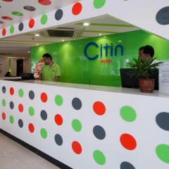 Отель Citin Masjid Jamek by Compass Hospitality Малайзия, Куала-Лумпур - 2 отзыва об отеле, цены и фото номеров - забронировать отель Citin Masjid Jamek by Compass Hospitality онлайн интерьер отеля