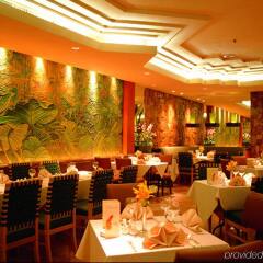 Indra Regent Hotel питание