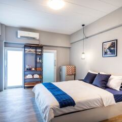 Апартаменты Penyos Service Apartment Бангкок комната для гостей фото 4