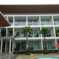 Отель Clear House Resort вид на фасад фото 2