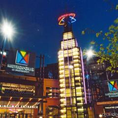 Отель Holiday Inn Express Vancouver-Metrotown (Burnaby) Канада, Бурнаби - отзывы, цены и фото номеров - забронировать отель Holiday Inn Express Vancouver-Metrotown (Burnaby) онлайн городской автобус