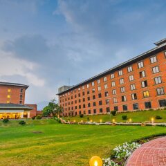 Отель Crowne Plaza Hotel Kathmandu-Soaltee Непал, Катманду - отзывы, цены и фото номеров - забронировать отель Crowne Plaza Hotel Kathmandu-Soaltee онлайн спортивное сооружение
