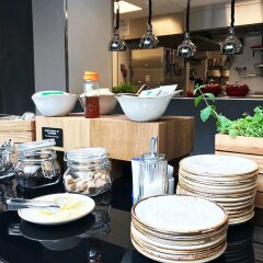 Отель Karl Johan Hotell Норвегия, Осло - 3 отзыва об отеле, цены и фото номеров - забронировать отель Karl Johan Hotell онлайн питание фото 3