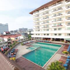 Отель Jomtien Thani Паттайя бассейн фото 2