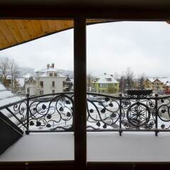 Отель Pensjonat Zakopianski Dwór балкон