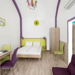 Отель Amber Gardenview Studios комната для гостей фото 8