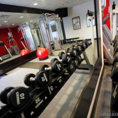 Отель Hilton Garden Inn Sarasota - Bradenton Airport фитнесс-зал фото 2