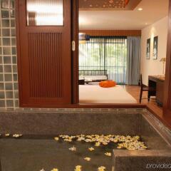 Отель Weekender Resort ванная