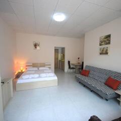Апартаменты Menada Tarsis Apartments Солнечный берег комната для гостей фото 3