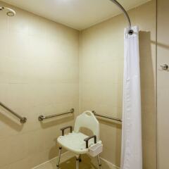 Отель Holiday Inn Express Guadalajara Iteso сауна