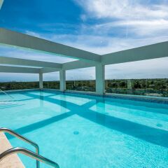 Отель Hampton by Hilton Santo Domingo Airport бассейн