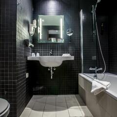 Dutch Design Hotel Artemis 4* Стандартный номер с различными типами кроватей фото 7