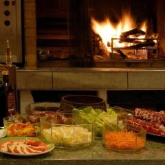 Отель Restaurant Corvatsch Швейцария, Санкт-Мориц - отзывы, цены и фото номеров - забронировать отель Restaurant Corvatsch онлайн питание