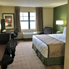 Отель Extended Stay America - Detroit - Farmington Hills комната для гостей фото 5