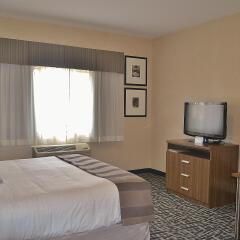 Отель Best Western Inn & Conference Center удобства в номере