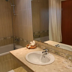 Hotel Lotos - Riviera Holiday Resort ванная фото 2