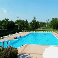 Отель Camping Zocco Centro Vacanze Манерба-дель-Гарда бассейн фото 2