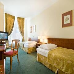 EA Hotel Rokoko комната для гостей