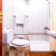 OYO 166 Melody Queen Hotel Дубай ванная