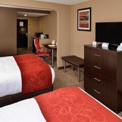 Отель Comfort Suites East удобства в номере