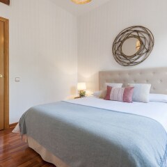 Отель Alterhome Apartamento Catedral de la Almudena II комната для гостей
