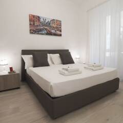 Отель Laterano 250 - Colosseo Рим сейф в номере