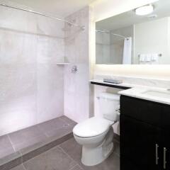 Отель Candlewood Suites Queretaro Juriquilla ванная