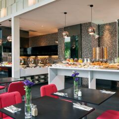 Отель The Quincy Hotel by Far East Hospitality Сингапур, Сингапур - отзывы, цены и фото номеров - забронировать отель The Quincy Hotel by Far East Hospitality онлайн питание фото 3