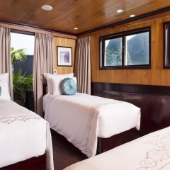 Отель Aphrodite Cruises комната для гостей